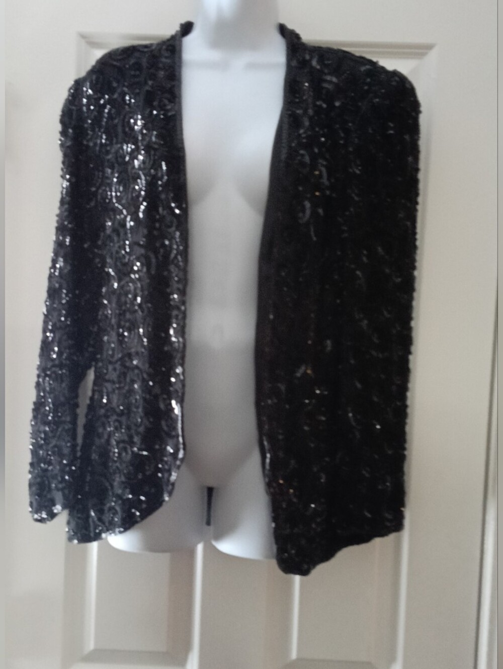 NITE LINE Black Sequin Open Front SILK SIZE LARGE